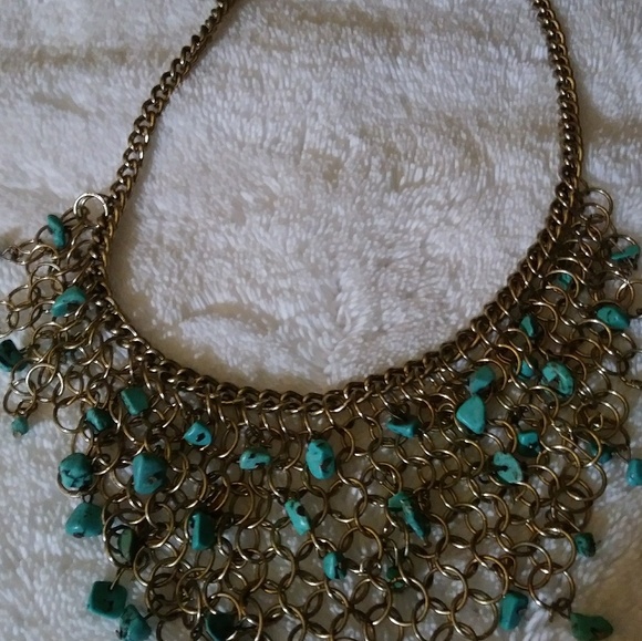 Beautiful Gold Tone Necklace w/ Turquoise Nuggets - Picture 5 of 5